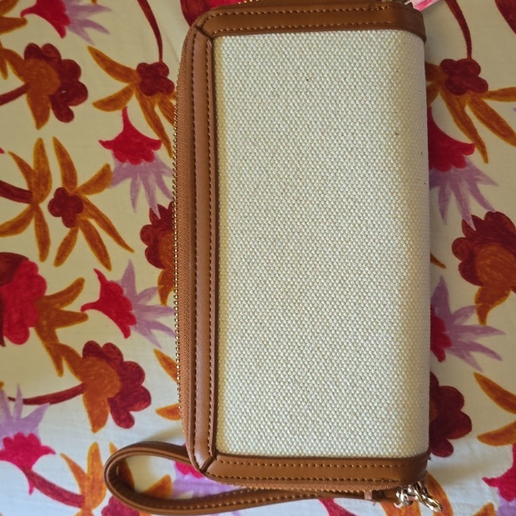 Dooney & Bourke Brinley Leather Tote Bag - Picture 9 of 10